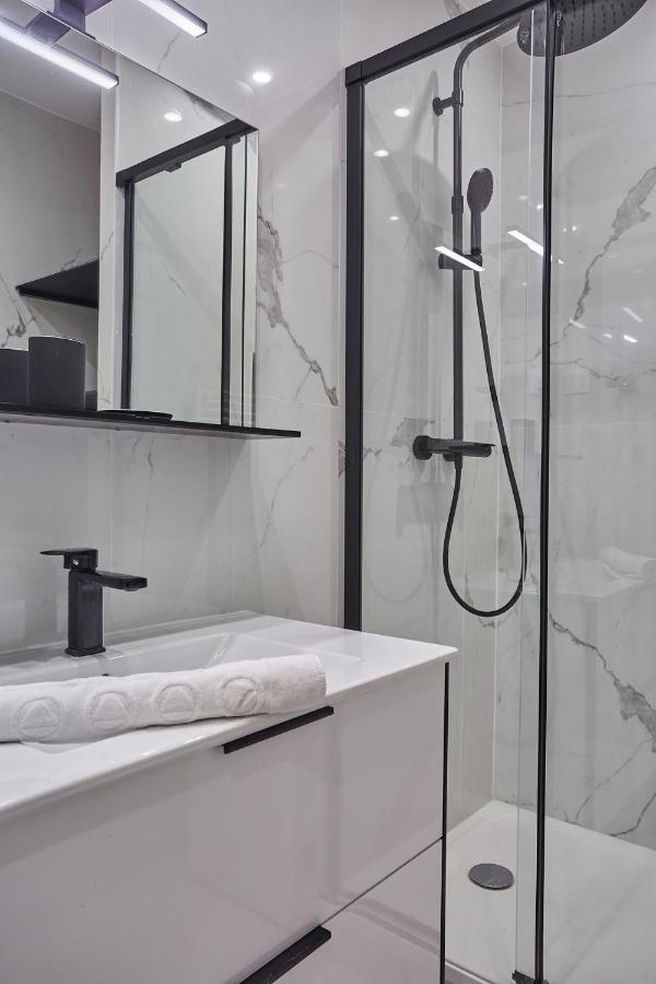 Center Of By Prestige * Parigi